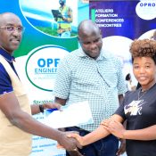 15 jeunes ingénieurs de niveau master et baccalauréat viennent de participer à un atelier de formation sur les stratégies de mise en état des sites d'emprunts de matériaux de construction. Cette activité de deux jours qui a eu lieu à Bujumbura a été organisée par OPRO-Engineering afin de contribuer à la promotion des bonnes pratiques de sauvegarde environnementale et sociale à l'endroit des ingénieurs juniors.